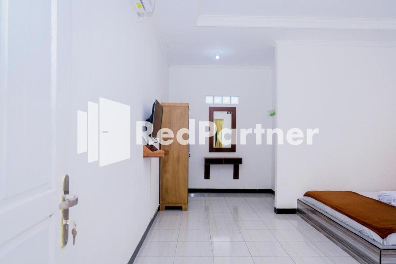 Villa Ikhbar Ciletuh Redpartner Cilowa Dış mekan fotoğraf