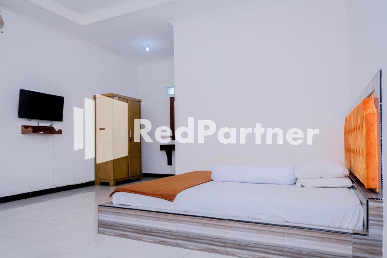 Villa Ikhbar Ciletuh Redpartner Cilowa Dış mekan fotoğraf