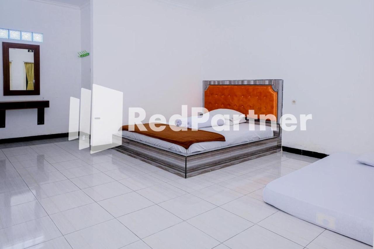 Villa Ikhbar Ciletuh Redpartner Cilowa Dış mekan fotoğraf