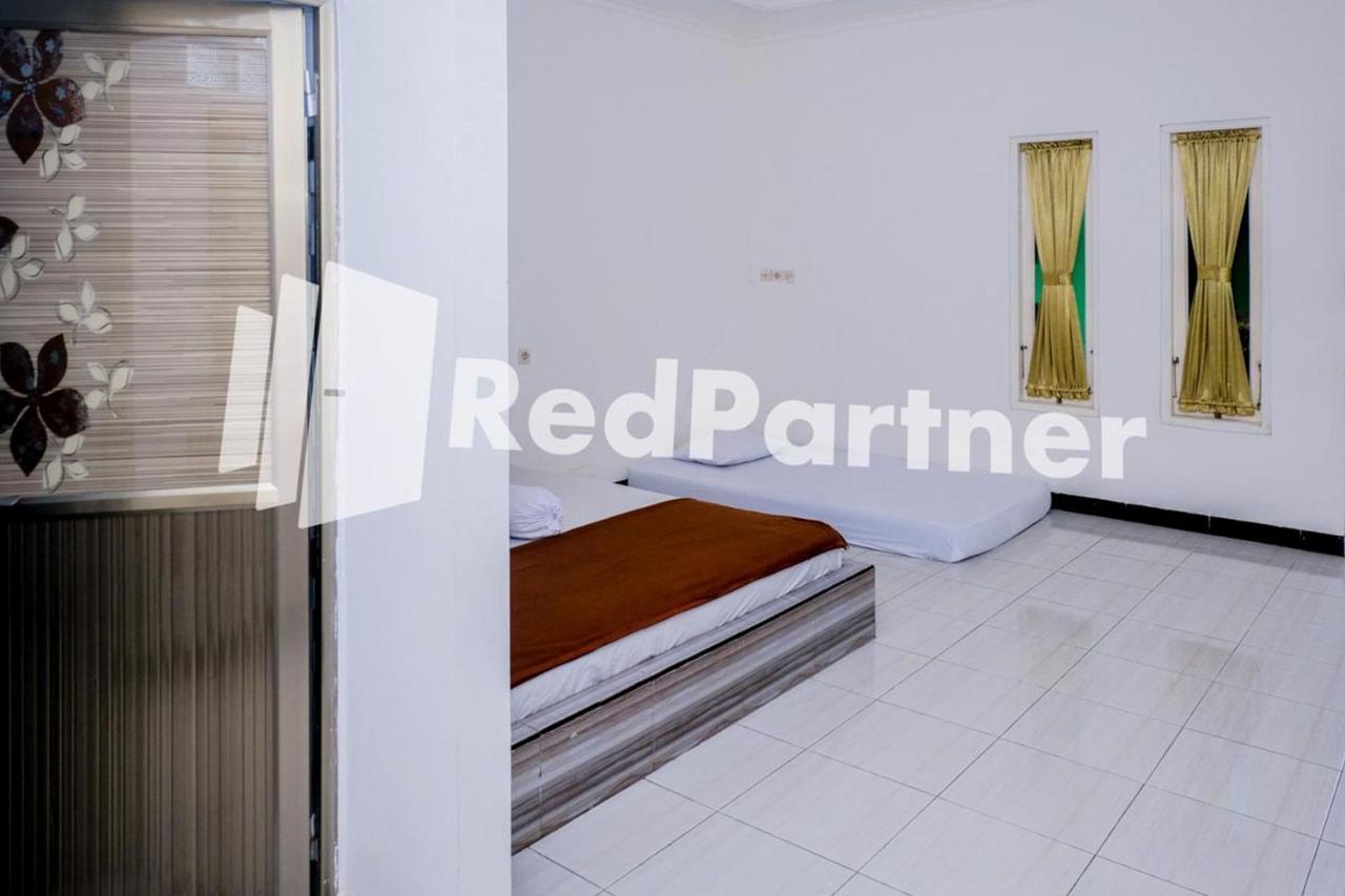 Villa Ikhbar Ciletuh Redpartner Cilowa Dış mekan fotoğraf